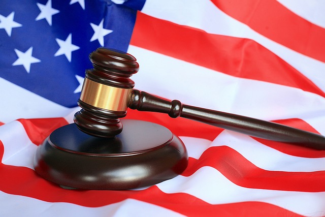 Highlands Ranch’s Top Lawyer: Settle Slip & Fall Disputes, Save Your Business Money!